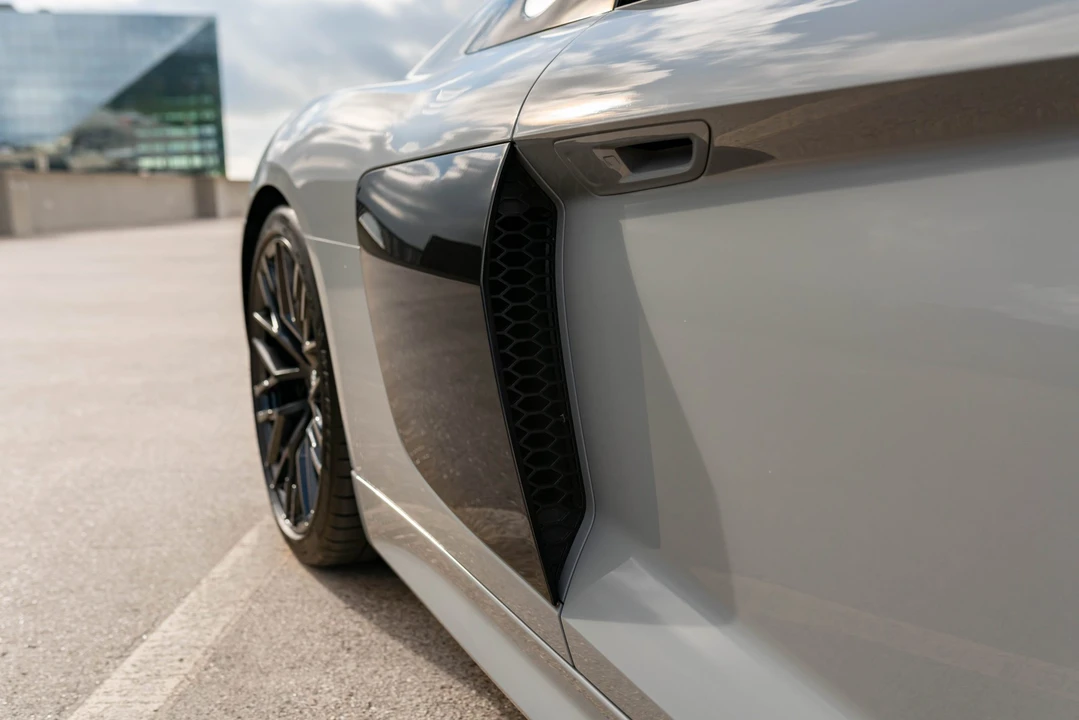 2018 Audi 4S R8 - Image 17 of 31