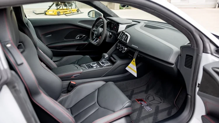 2018 Audi 4S R8 - Image 13 of 31
