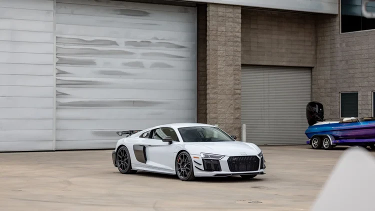 2018 Audi 4S R8 - Image 3 of 31