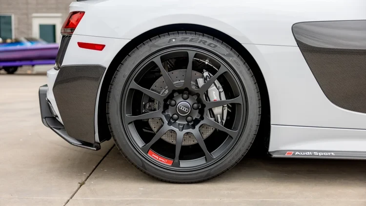2018 Audi 4S R8 - Image 30 of 31