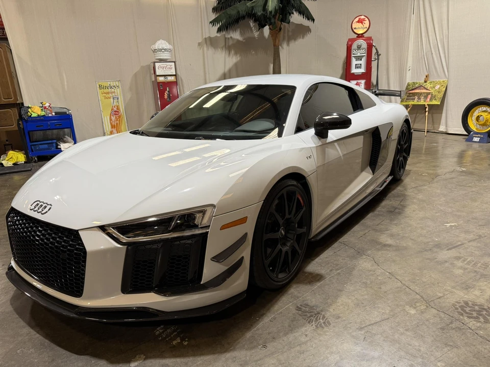 2018 Audi 4S R8 - Image 24 of 31