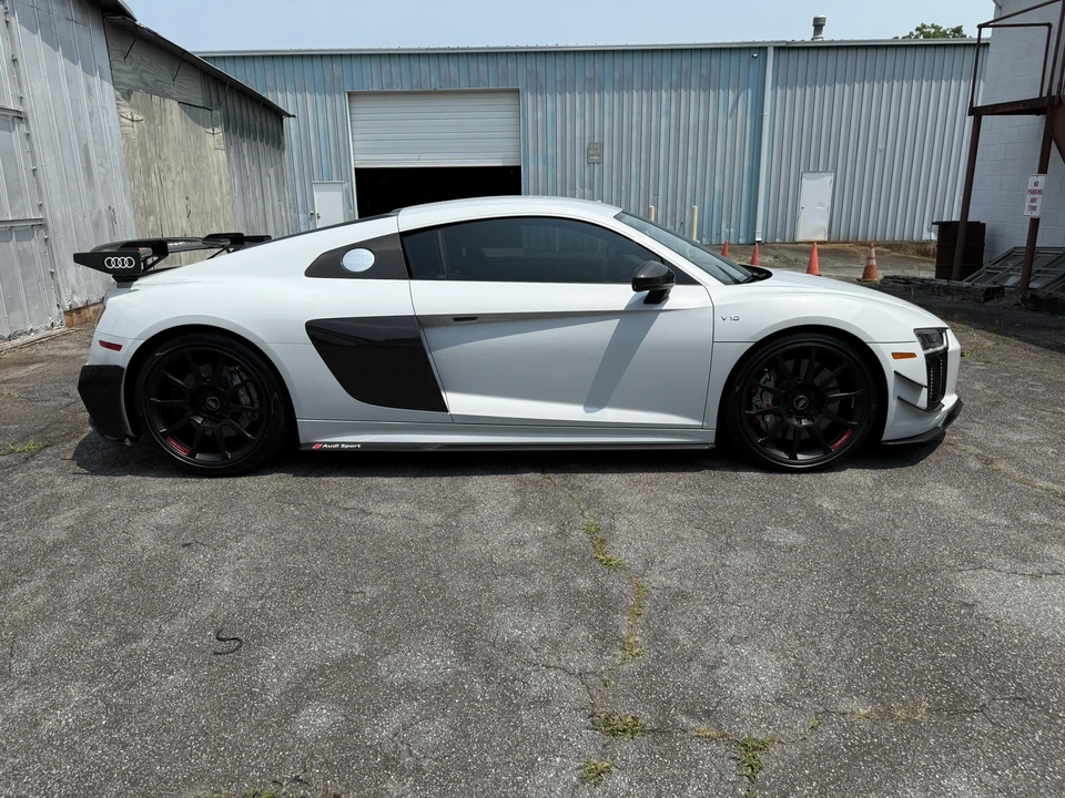 2018 Audi 4S R8 - Image 10 of 31