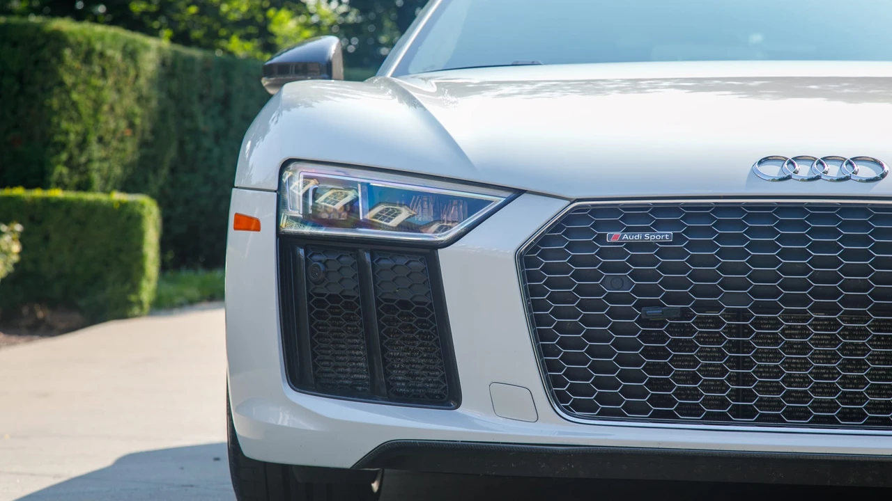 2018 Audi 4S R8 - Image 17 of 31