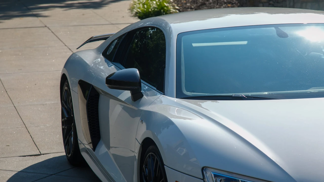 2018 Audi 4S R8 - Image 20 of 31
