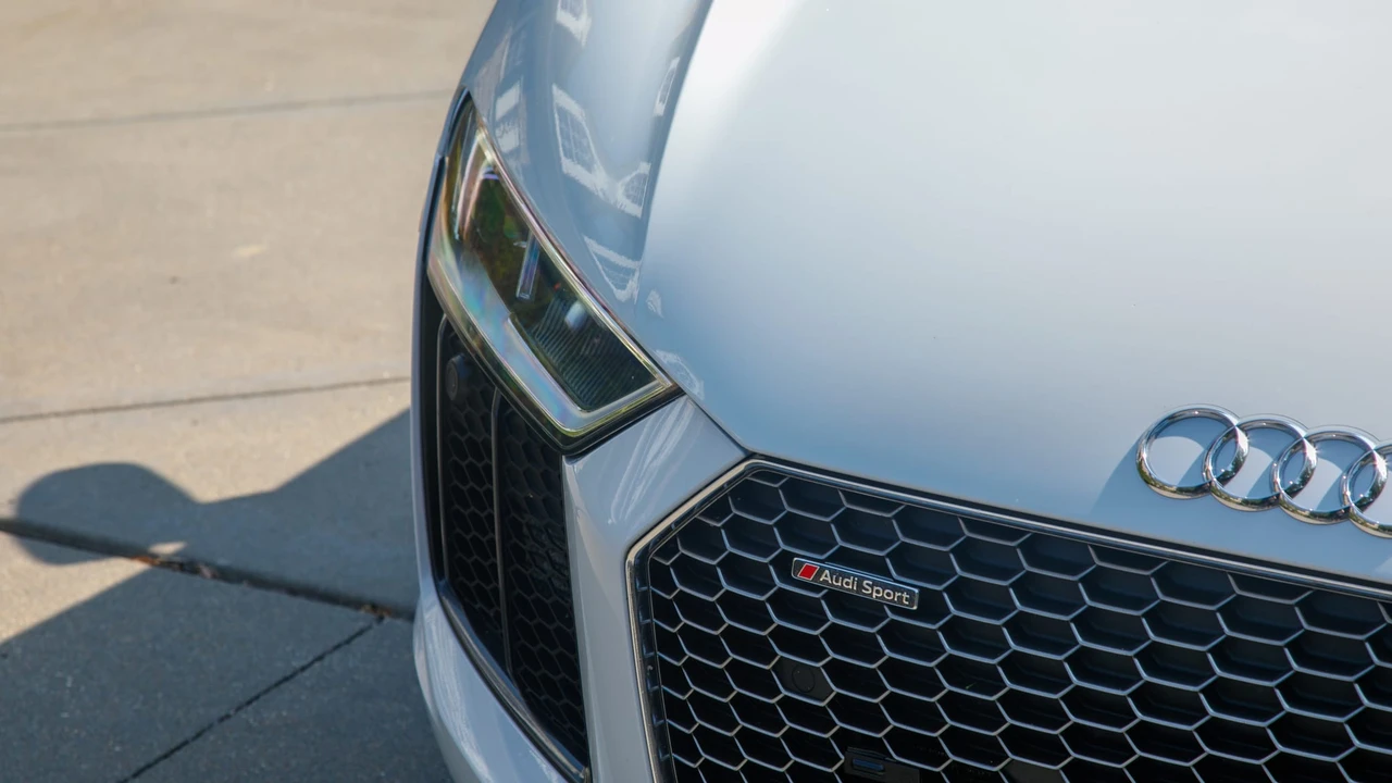 2018 Audi 4S R8 - Image 18 of 31