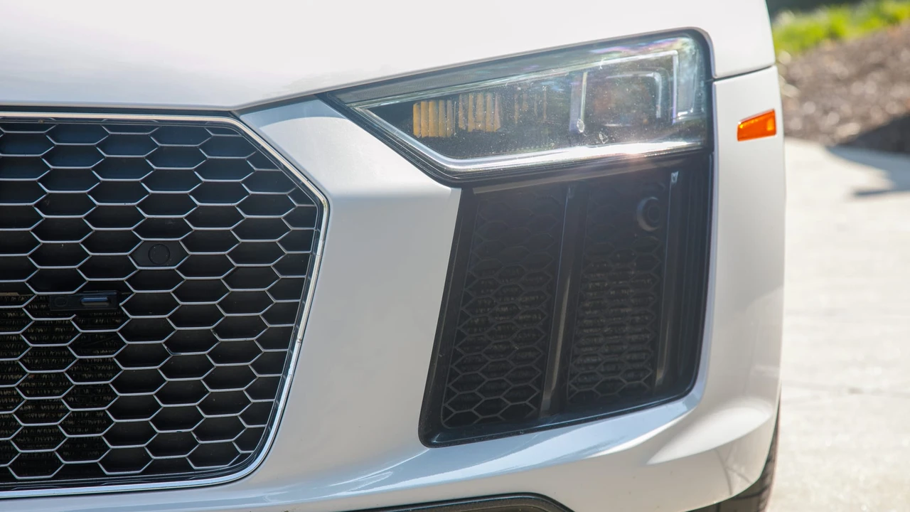2018 Audi 4S R8 - Image 30 of 31