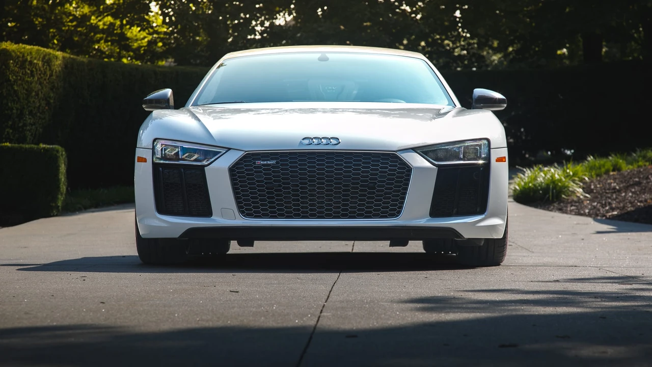 2018 Audi 4S R8 - Image 4 of 31