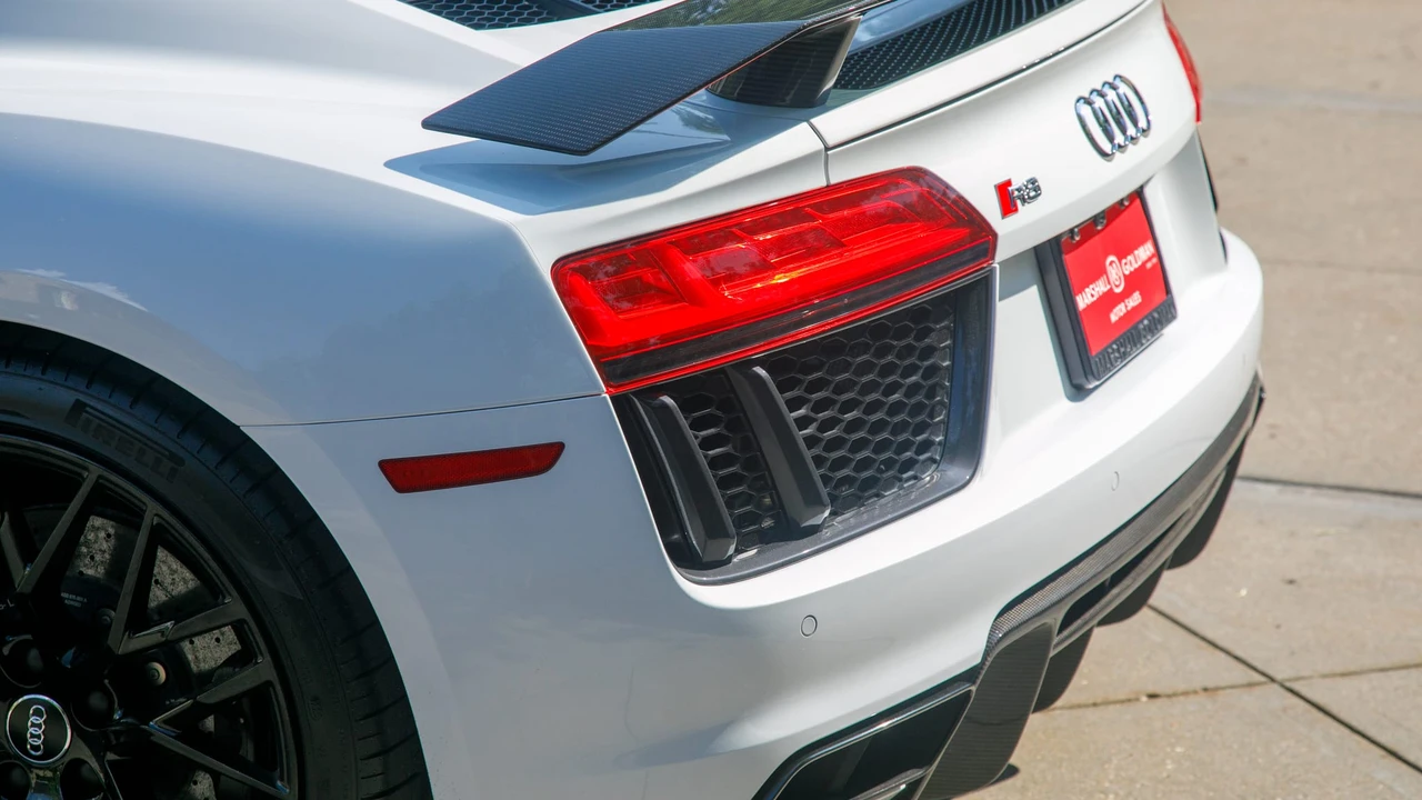 2018 Audi 4S R8 - Image 26 of 31