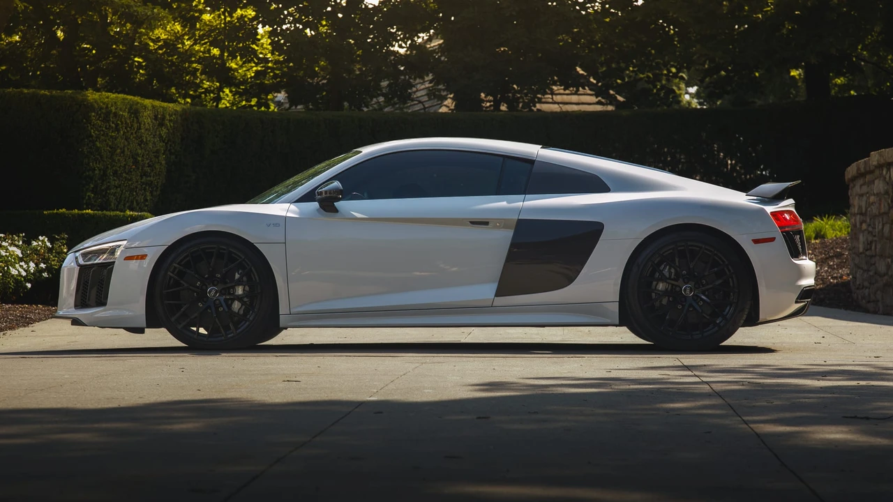 2018 Audi 4S R8 - Image 11 of 31