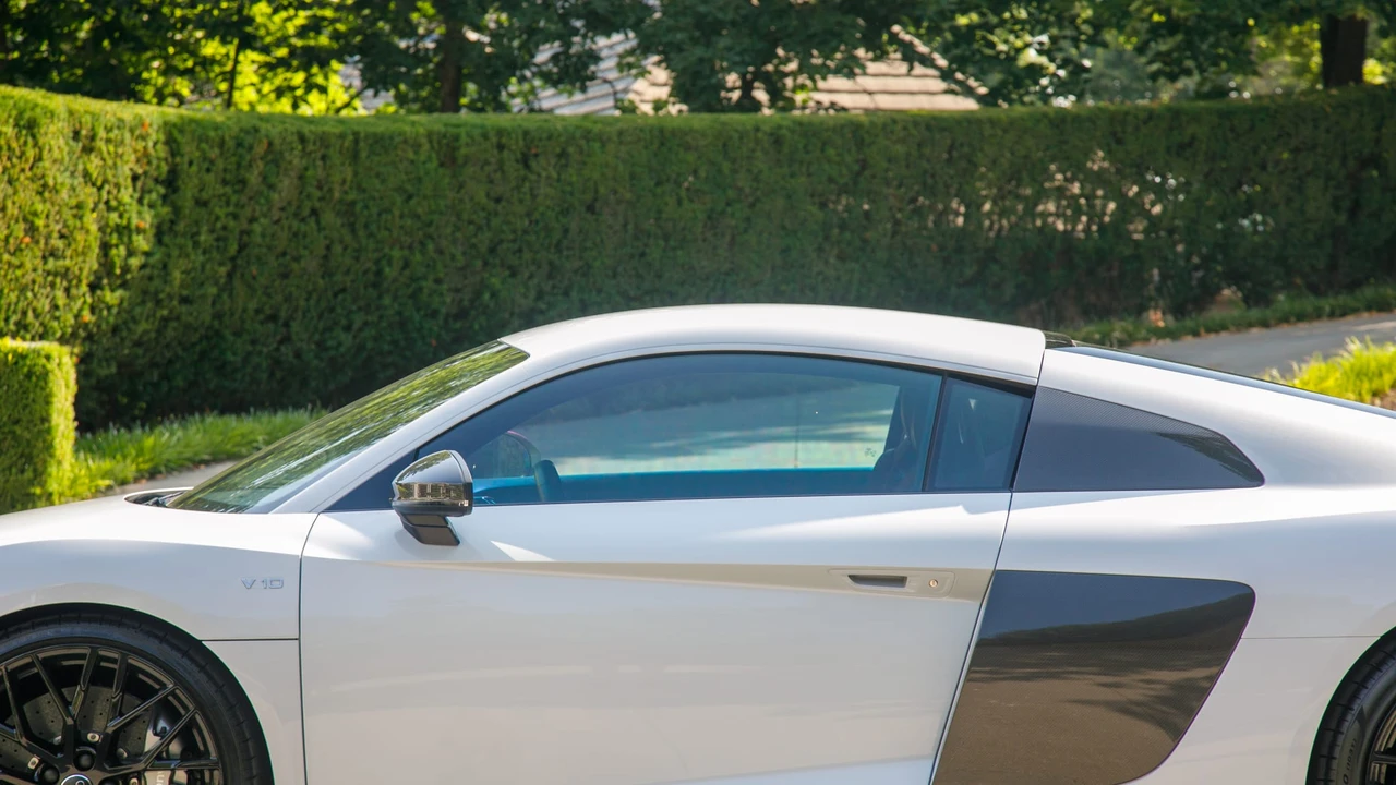 2018 Audi 4S R8 - Image 27 of 31
