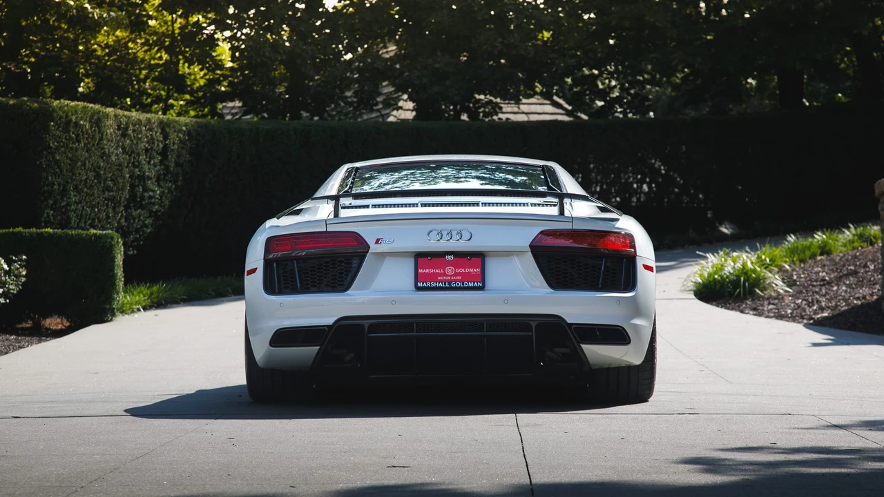 2018 Audi 4S R8 - Image 8 of 31