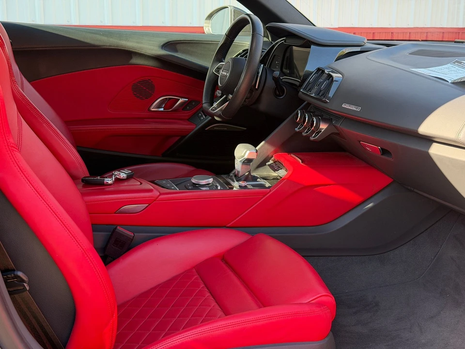 2018 Audi 4S R8 - Image 2 of 21
