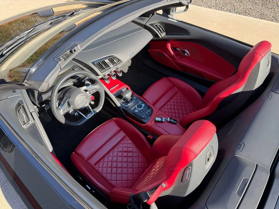 2018 Audi 4S R8 - Image 10 of 21