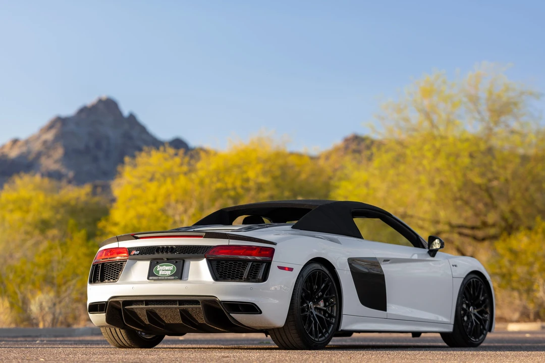 2018 Audi 4S R8 - Image 25 of 31