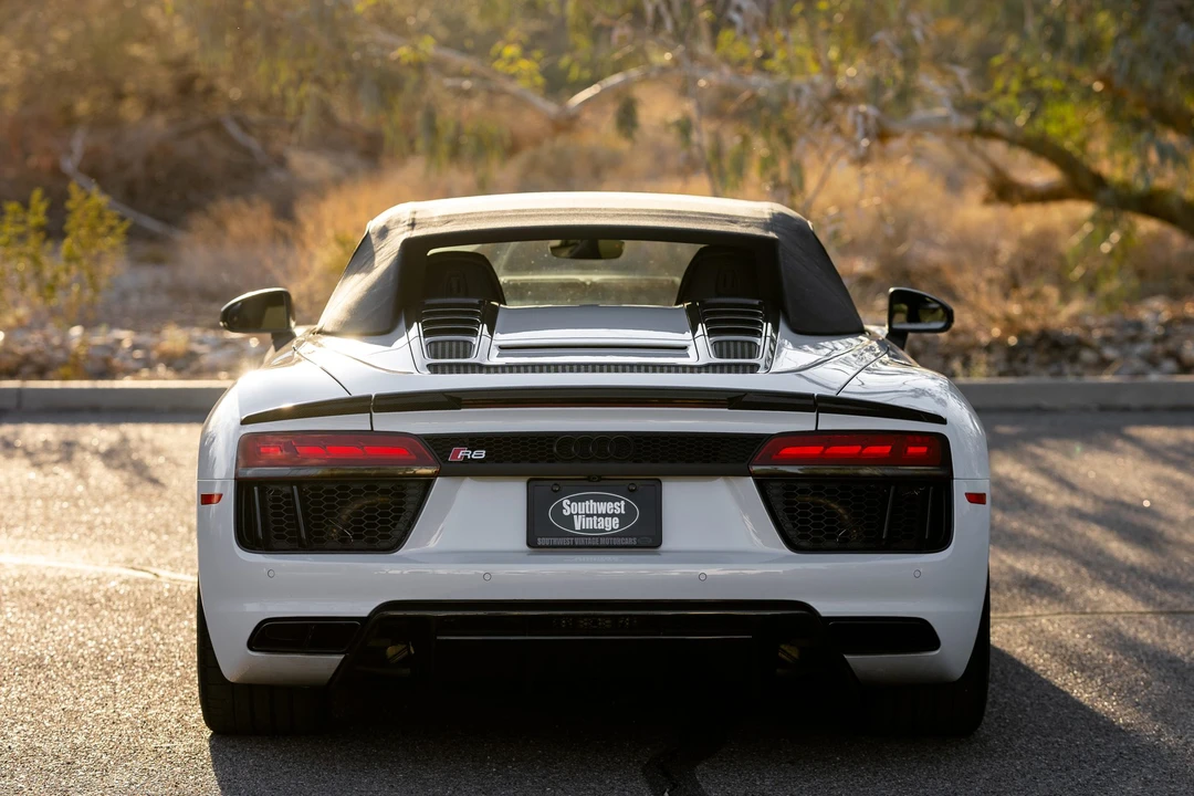 2018 Audi 4S R8 - Image 8 of 31