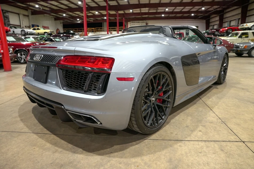2018 Audi 4S R8 - Image 8 of 31