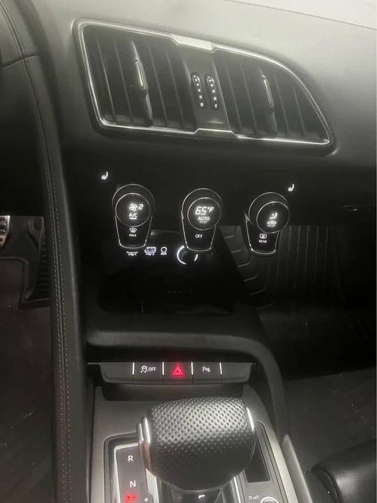 2018 Audi 4S R8 - Image 2 of 7