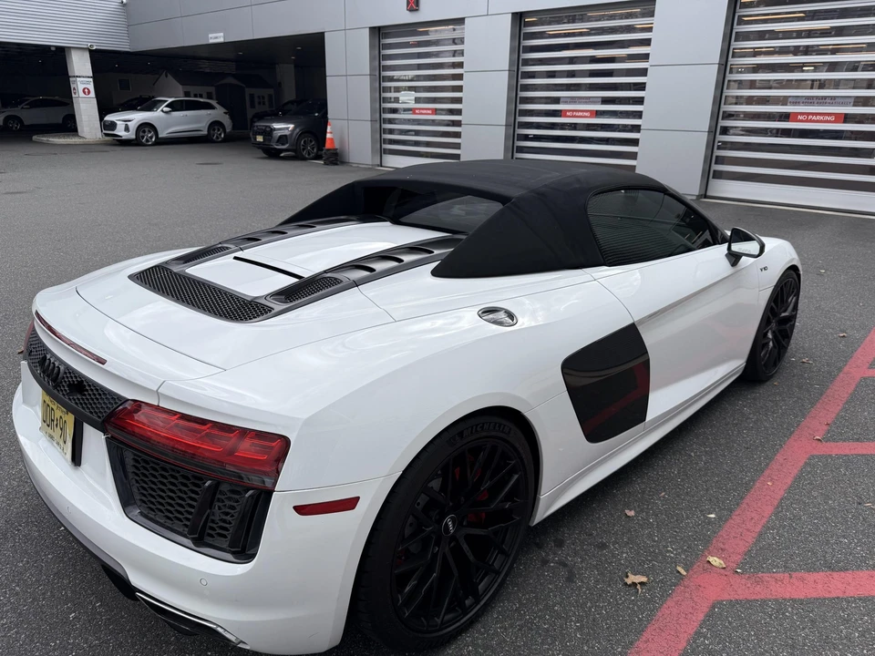 2018 Audi 4S R8 - Image 30 of 31