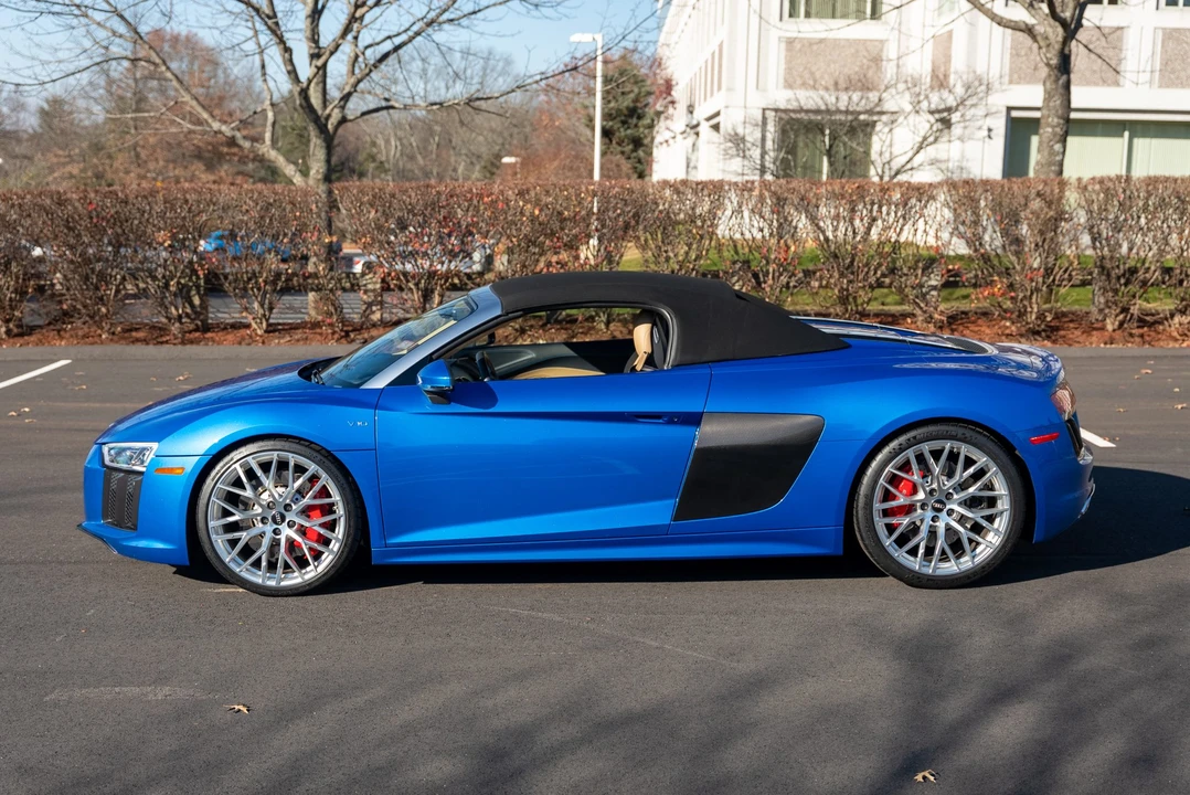 2018 Audi 4S R8 - Image 24 of 31