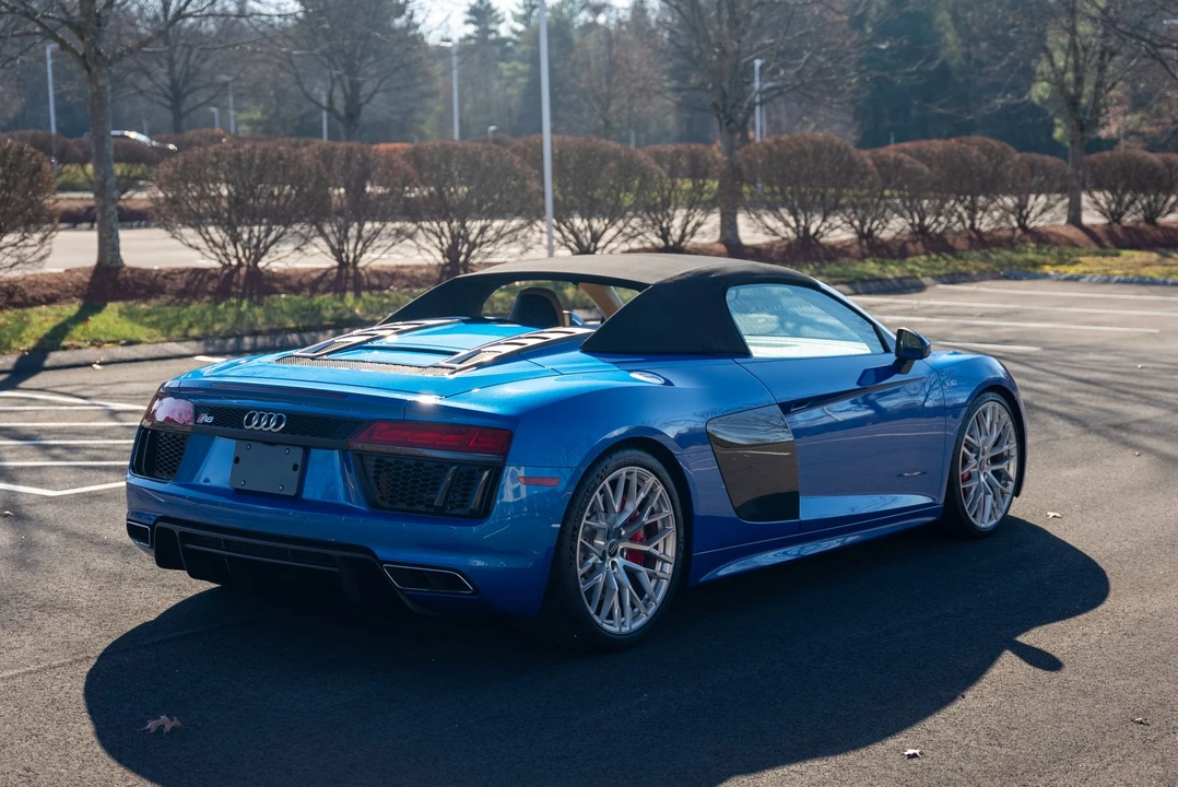 2018 Audi 4S R8 - Image 30 of 31