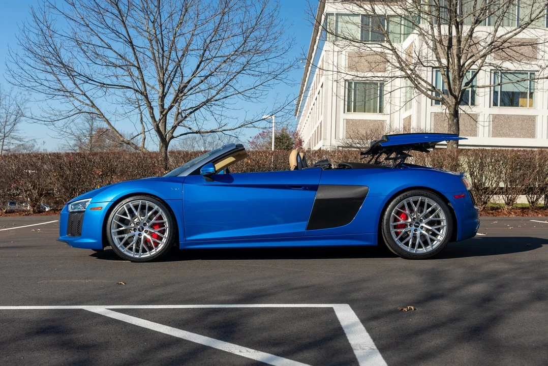 2018 Audi 4S R8 - Image 6 of 31