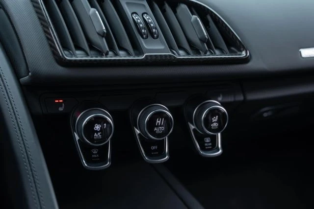 2018 Audi 4S R8 - Image 16 of 18