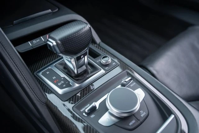 2018 Audi 4S R8 - Image 17 of 18