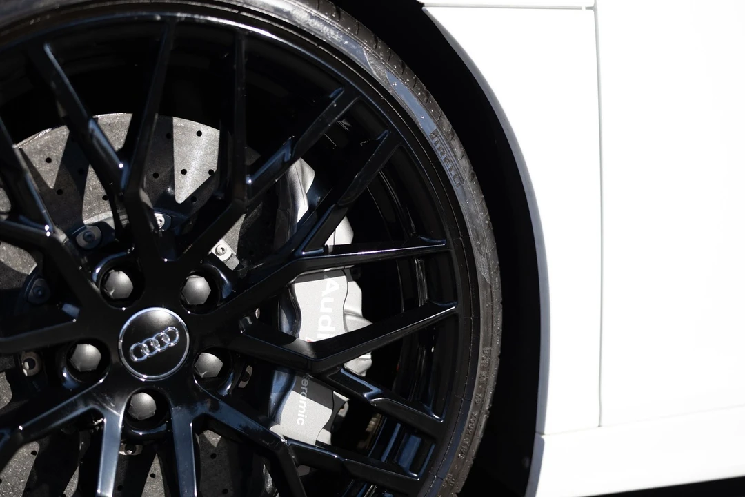2018 Audi 4S R8 - Image 19 of 21