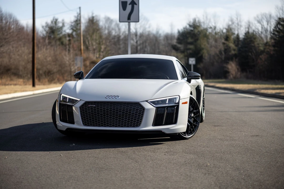 2018 Audi 4S R8 - Image 2 of 21
