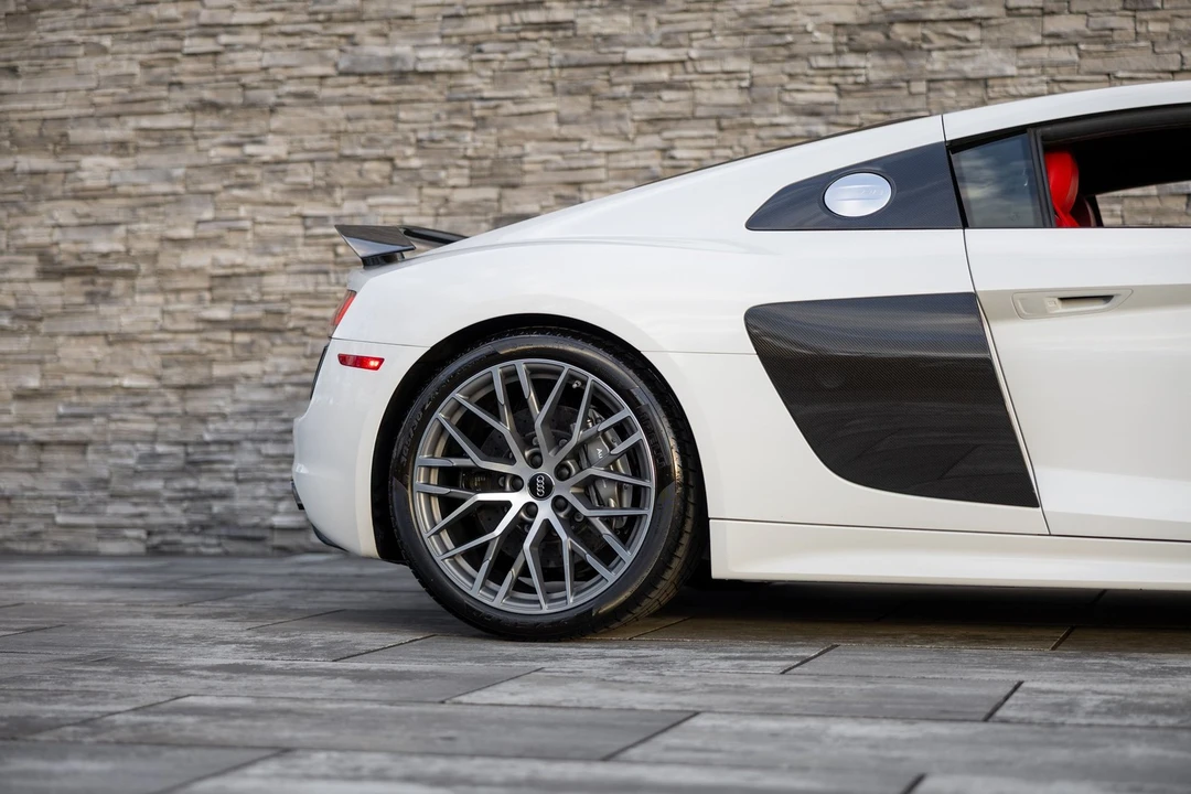 2018 Audi 4S R8 - Image 15 of 21