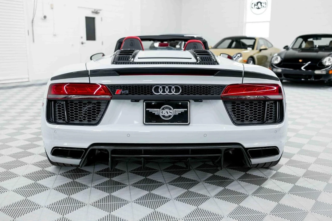 2018 Audi 4S R8 - Image 8 of 21
