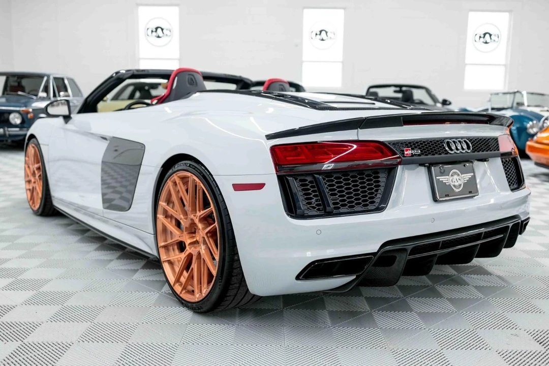 2018 Audi 4S R8 - Image 9 of 21