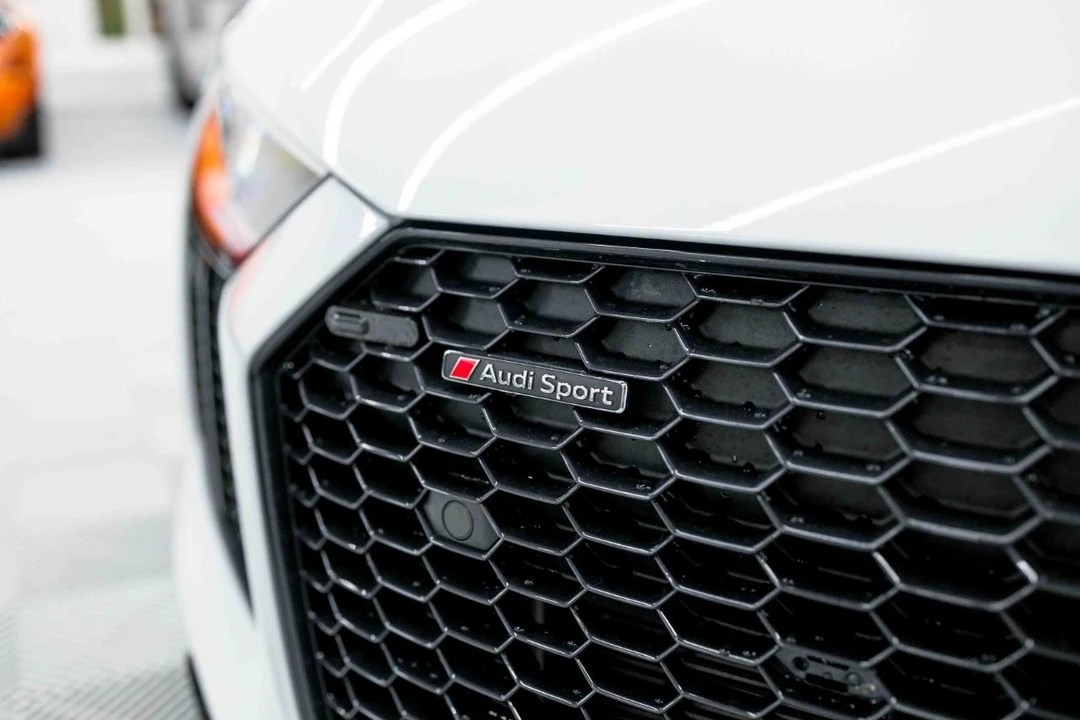 2018 Audi 4S R8 - Image 13 of 21