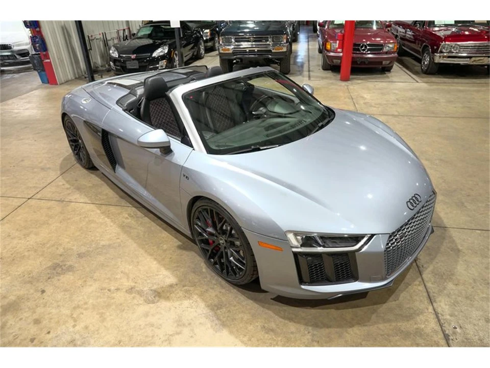 2018 Audi 4S R8 - Image 14 of 31