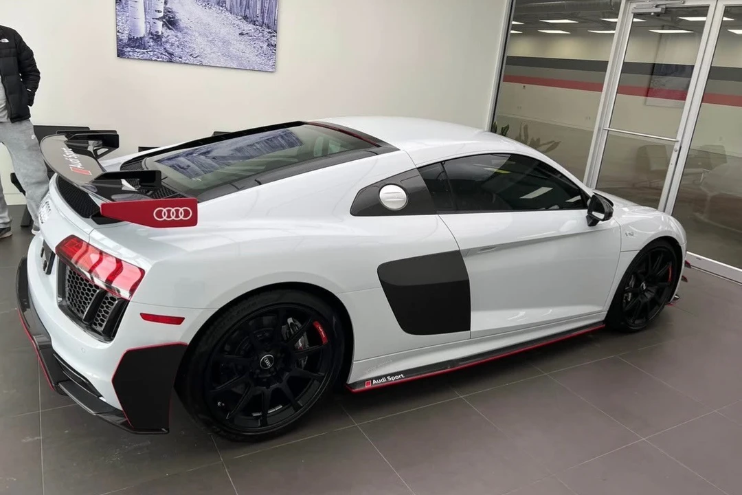 2018 Audi 4S R8 - Image 9 of 12