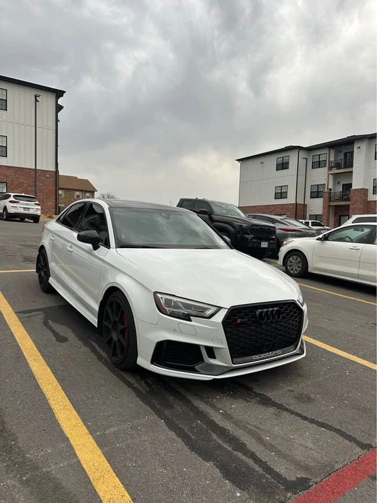 2018 Audi 8V RS3 - Image 2 of 3