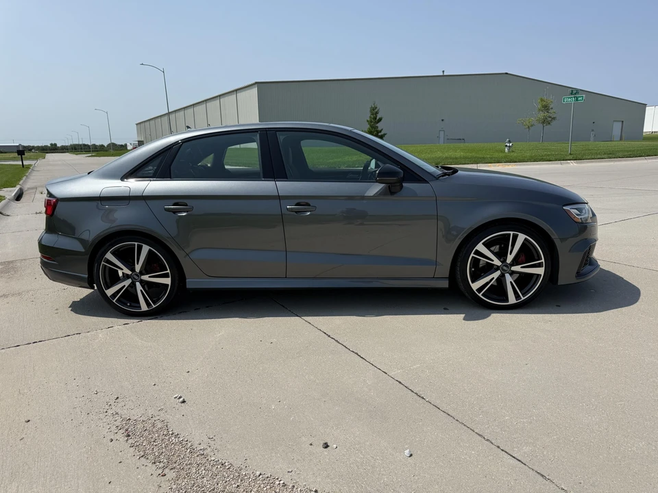 2018 Audi 8V RS3 - Image 16 of 31