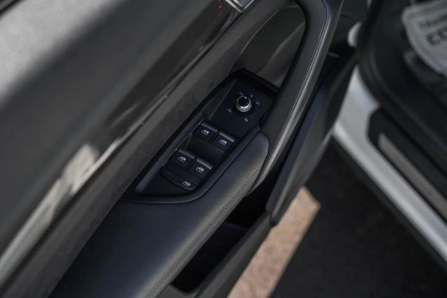2018 Audi FY SQ5 - Image 10 of 31