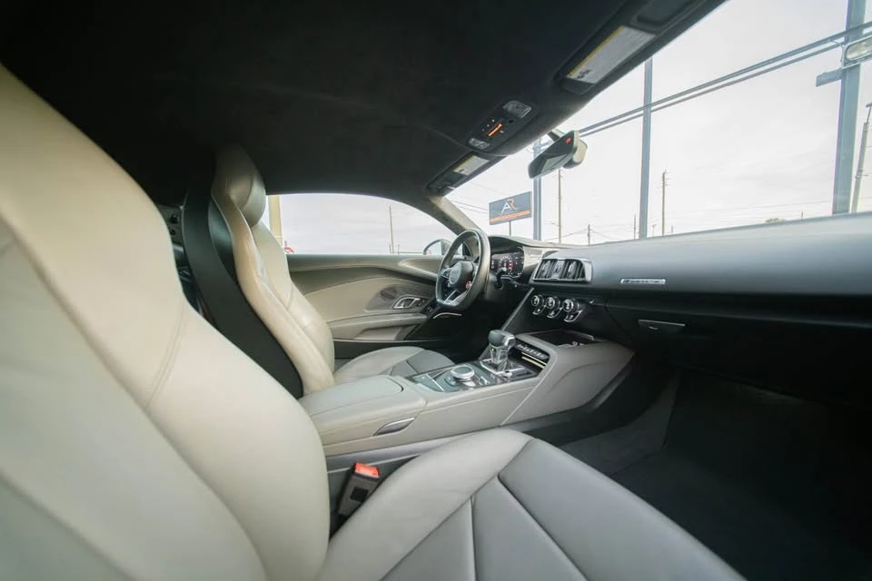 2018 Audi 4S R8 - Image 7 of 16