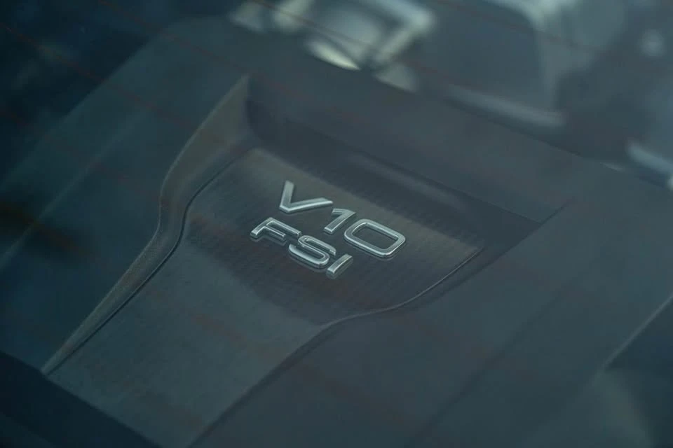 2018 Audi 4S R8 - Image 10 of 16