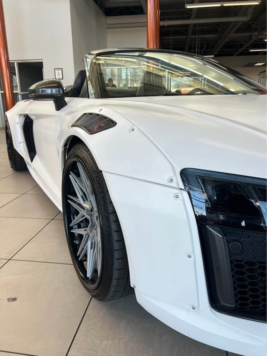 2018 Audi 4S R8 - Image 2 of 12