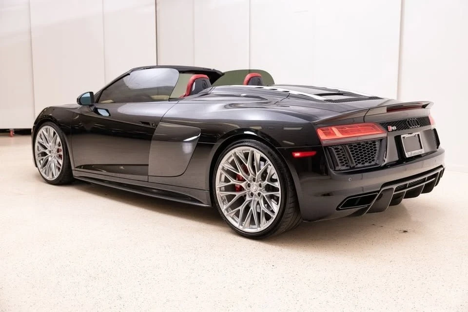2018 Audi 4S R8 - Image 10 of 20