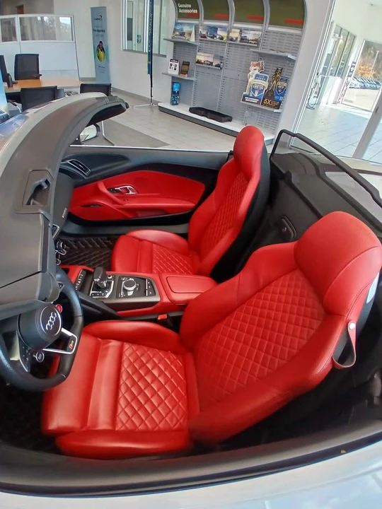 2018 Audi 4S R8 - Image 9 of 12