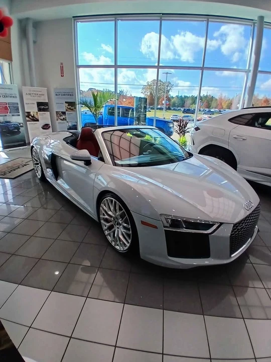 2018 Audi 4S R8 - Image 7 of 12