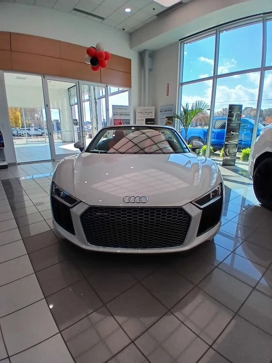 2018 Audi 4S R8 - Image 2 of 12