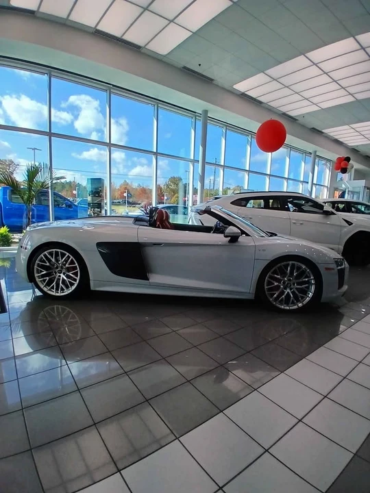 2018 Audi 4S R8 - Image 6 of 12