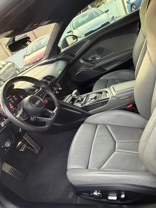 2018 Audi 4S R8 - Image 8 of 15