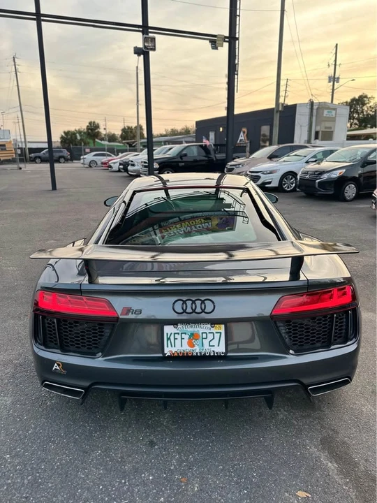 2018 Audi 4S R8 - Image 6 of 17