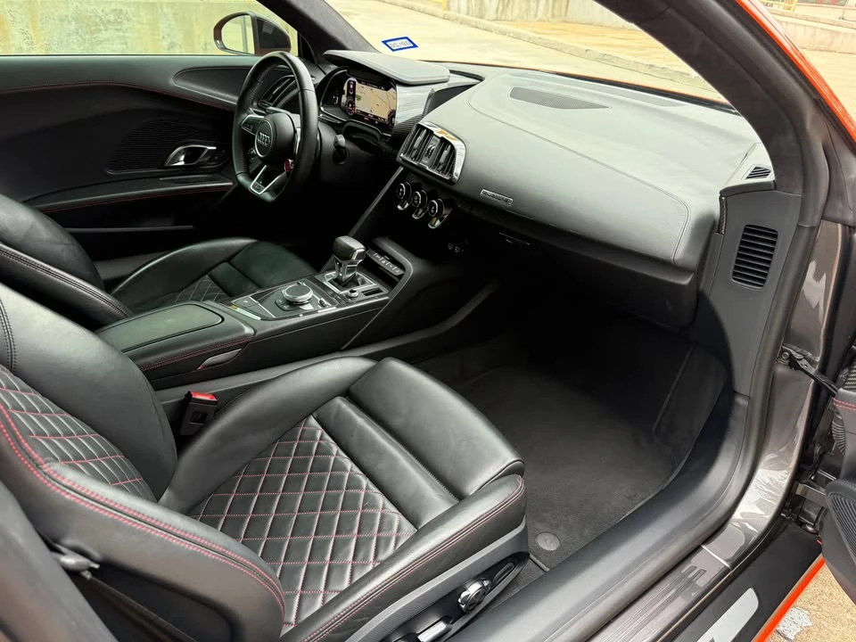 2018 Audi 4S R8 - Image 14 of 19
