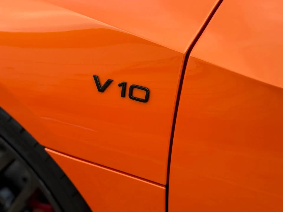 2018 Audi 4S R8 - Image 2 of 19
